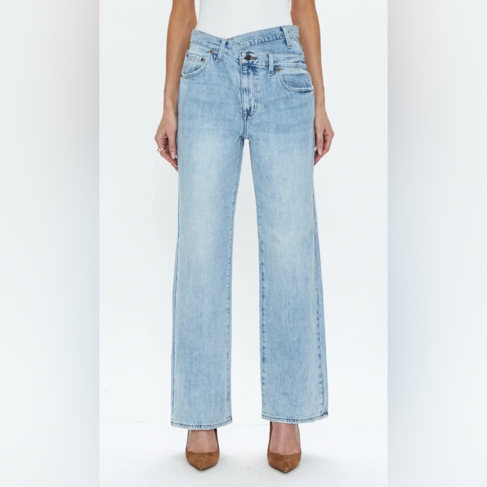 High-Rise Wide-Leg Light Wash Jeans - Light Blue